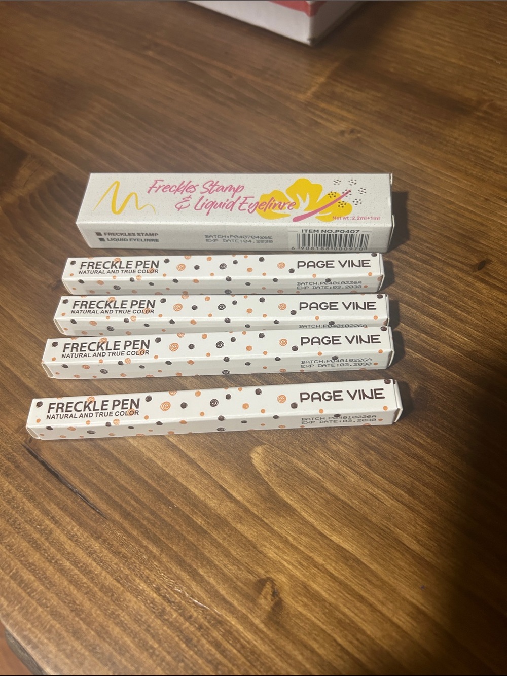 Set of 5 Page Vine Freckle Pen & Freckles Stamp - new in boxes